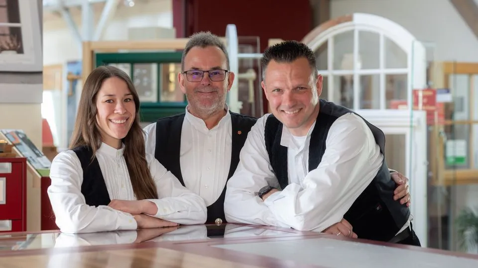 Stefanie Kramp, Guido Kramp und Maik Ebert (v. l. n. r.) sind Geschäftsführer in der Firma Kramp & Kramp GmbH + Co. KG.